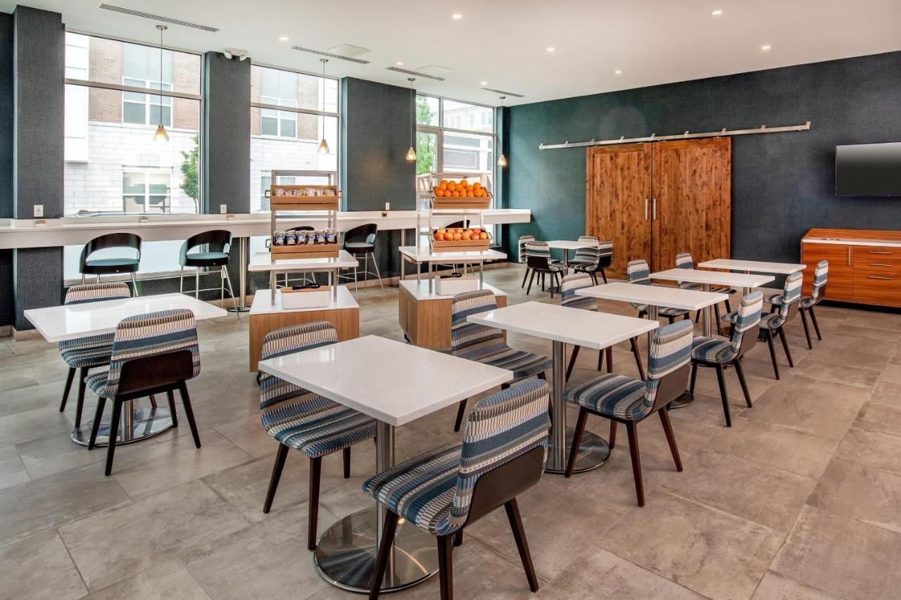 מלון Element Hampton Peninsula Town Center מראה חיצוני תמונה